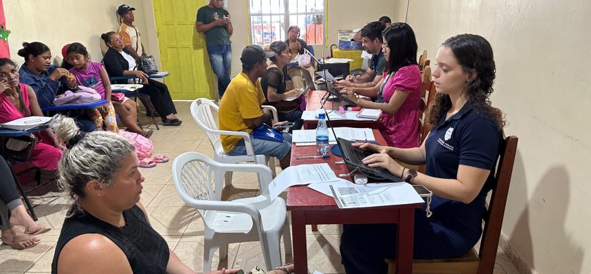 A Defensoria Pública do Estado do Amazonas (DPE-AM) levou atendimento jurídico gratuito ao município de Fonte Boa, no período de 25 a 28 de agosto, no Centro de Referência de Assistência Social (Cras). A iniciativa garantiu mais de 500 atos processuais e extraprocessuais, entre novos atendimentos, petições e acompanhamento de custodiados na delegacia local.